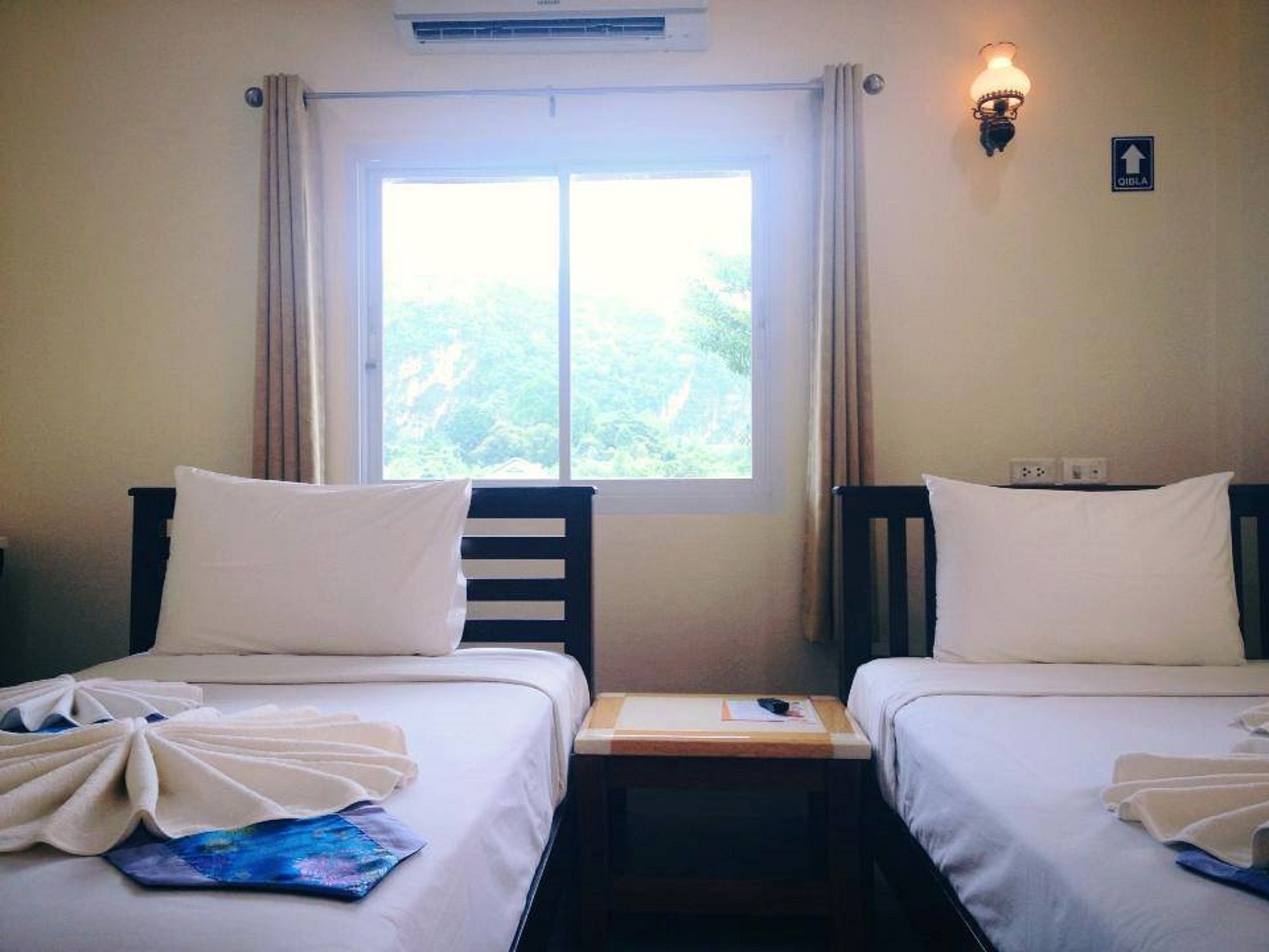 Naris Phuview Resort Satun Exterior photo