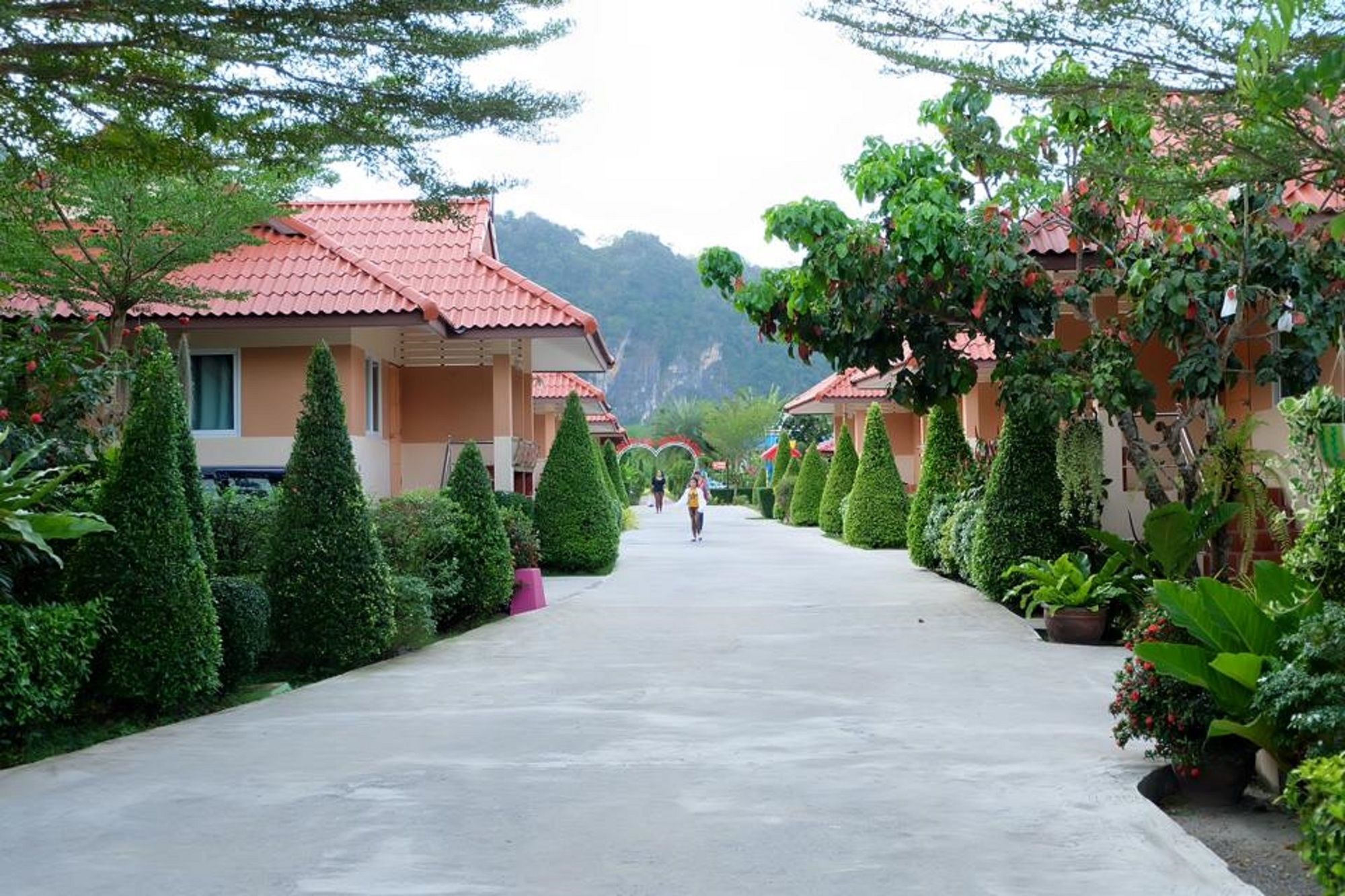 Naris Phuview Resort Satun Exterior photo