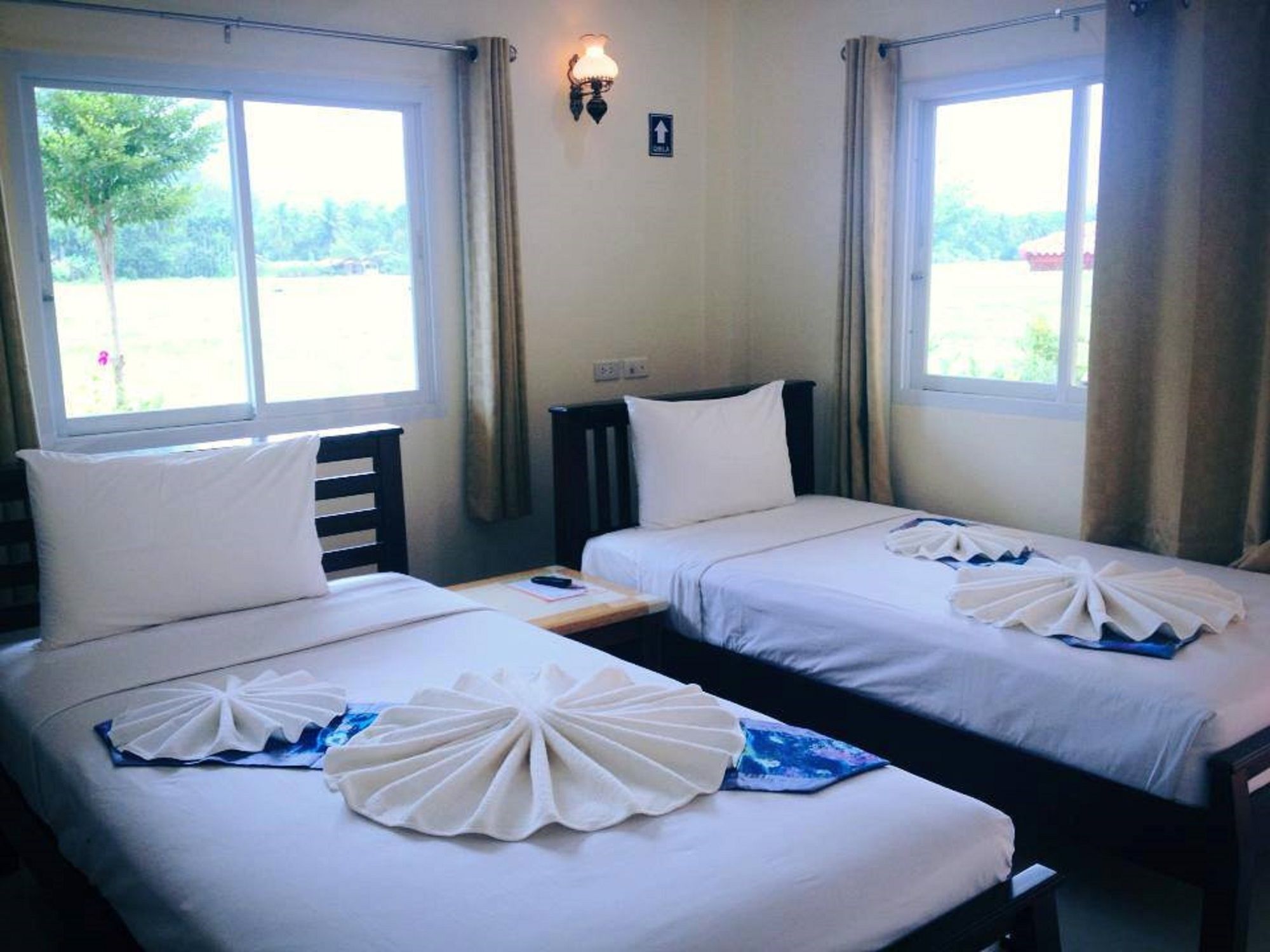 Naris Phuview Resort Satun Exterior photo